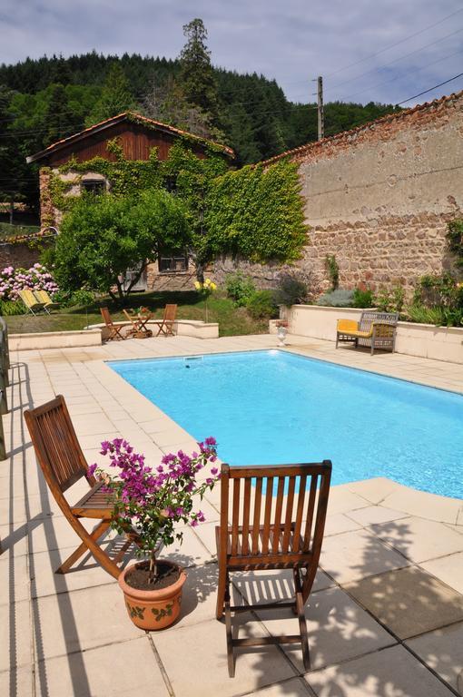 Bed and Breakfast Les Jardins De L'Hacienda Tarare Esterno foto