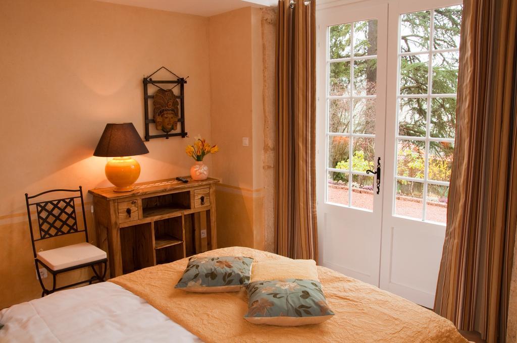 Bed and Breakfast Les Jardins De L'Hacienda Tarare Camera foto